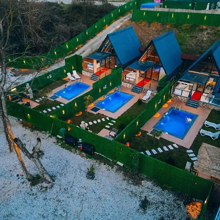 Dom wakacyjny Mert Bungalov-ay Evi *